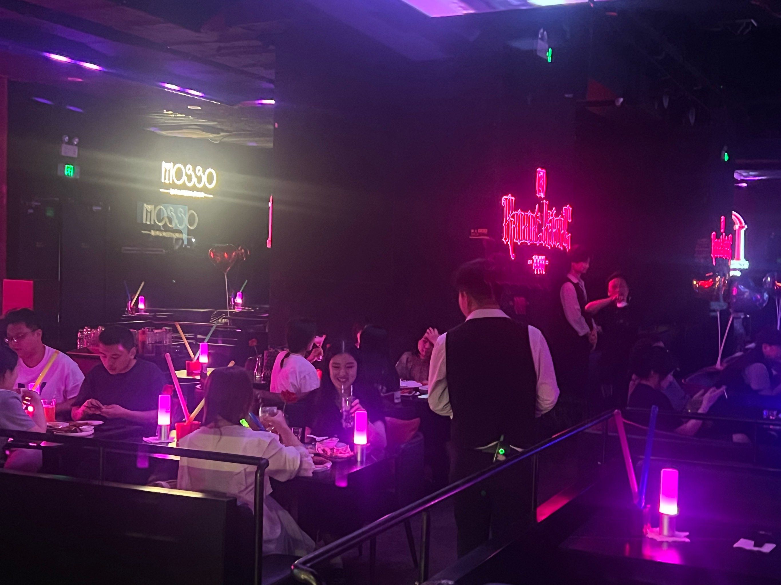 延安商务KTV，尽享尊贵商务娱乐体验-吴起县ktv预订